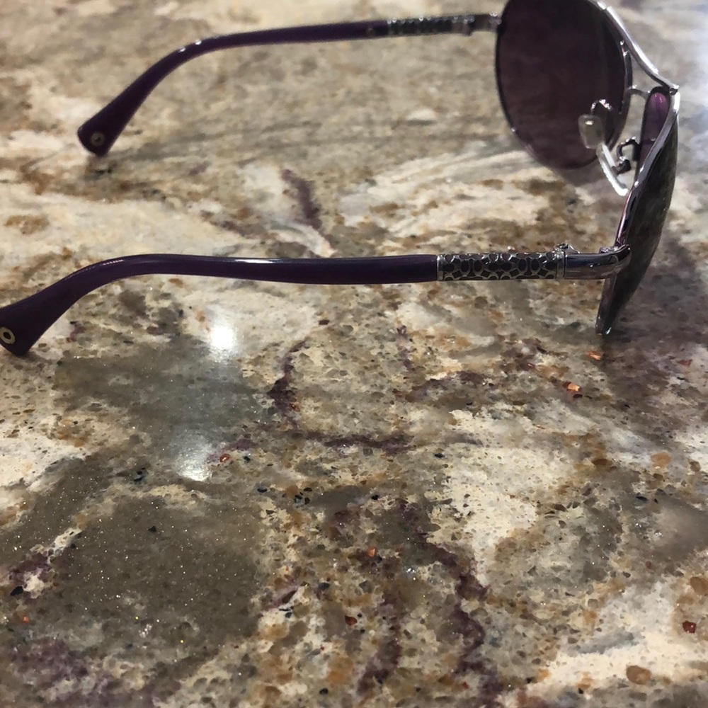 Coach women’s sunglasses - Picture 2 of 3